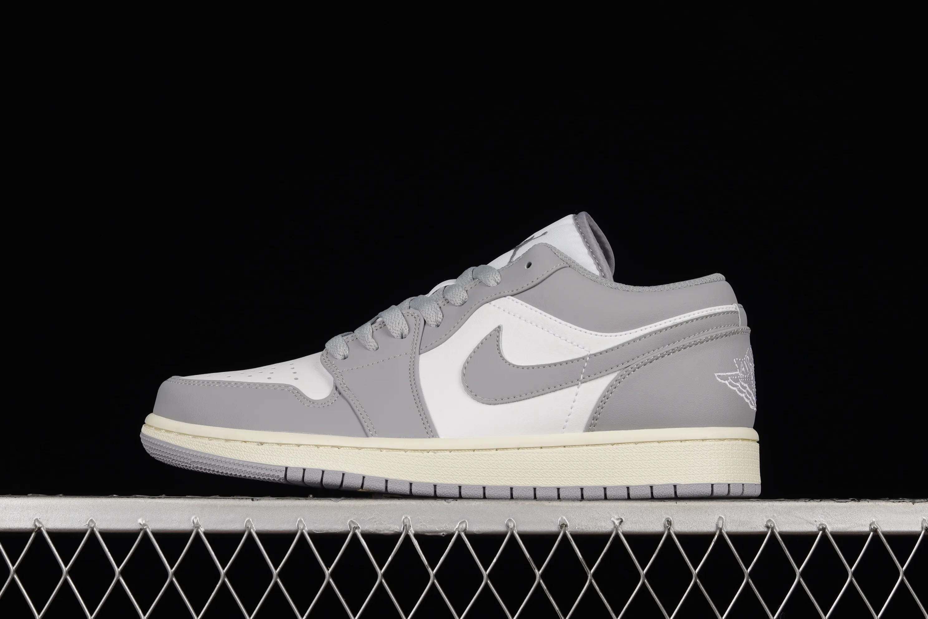 All categories Air Jordan Jordan series basketball shoes Air Jordan 1 Low Air Jordan 1 Low "Vintage Grey" AJ Joe 1 white gray 553558-053